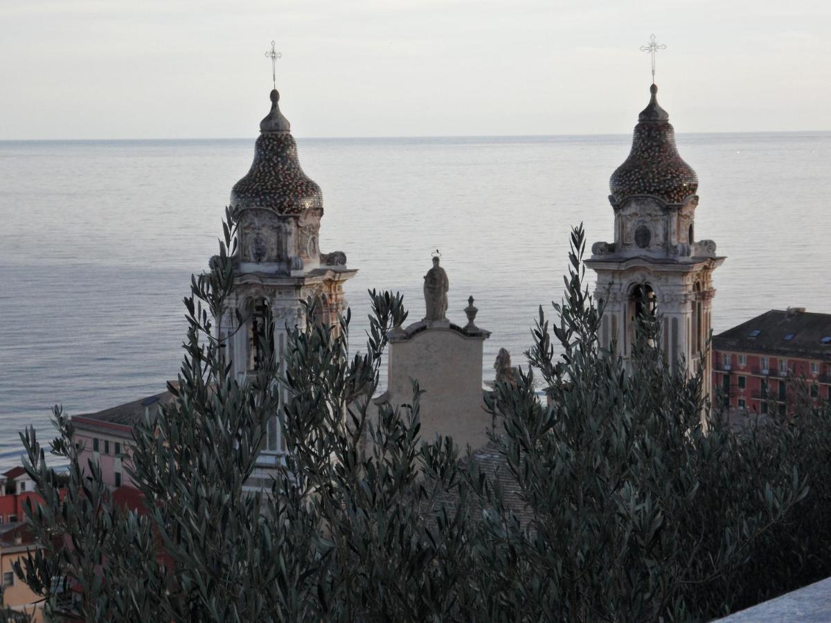 Alloggio Fronte Mare, 3 Camere E Cortile Privato. Laigueglia Exterior photo